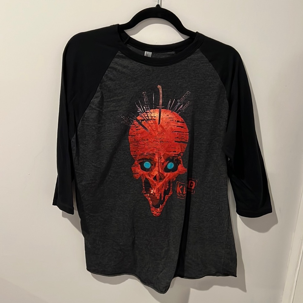 Skull with swords - Kubo and the Two Strings Laika baseball tee - L